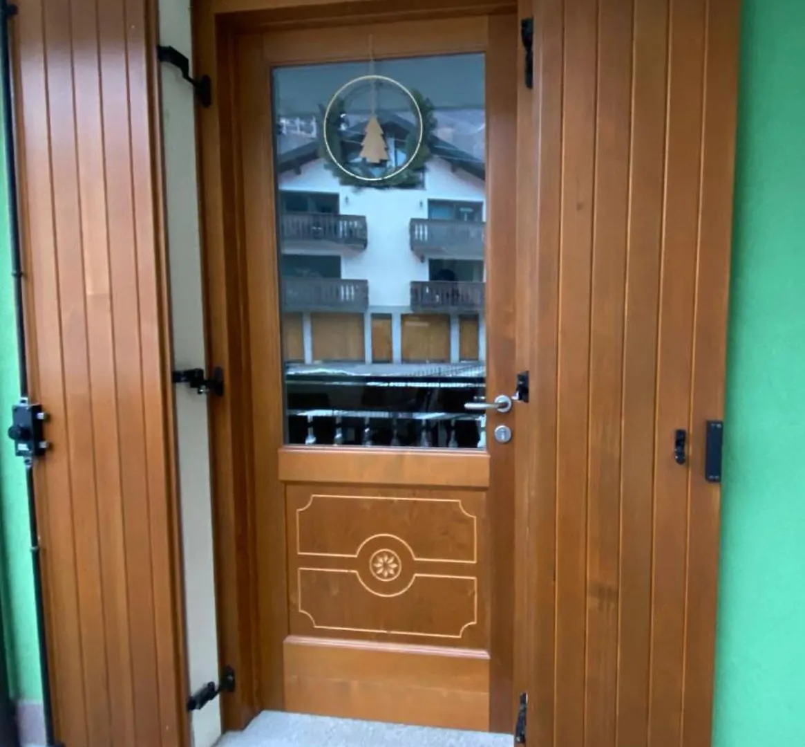 Adamello Verde Holiday Apartment Vione